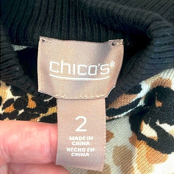 Chico's Leopard Print Turtleneck Sweater Size 2 - Picture 3 of 6